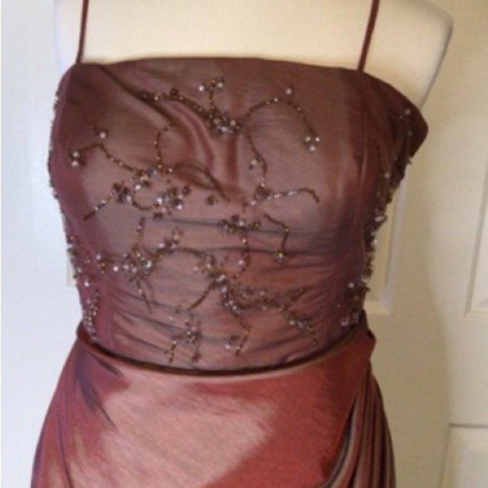 Gown - Picture 3 of 7